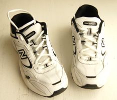 New Balance Sportschuhe weiss schwarz