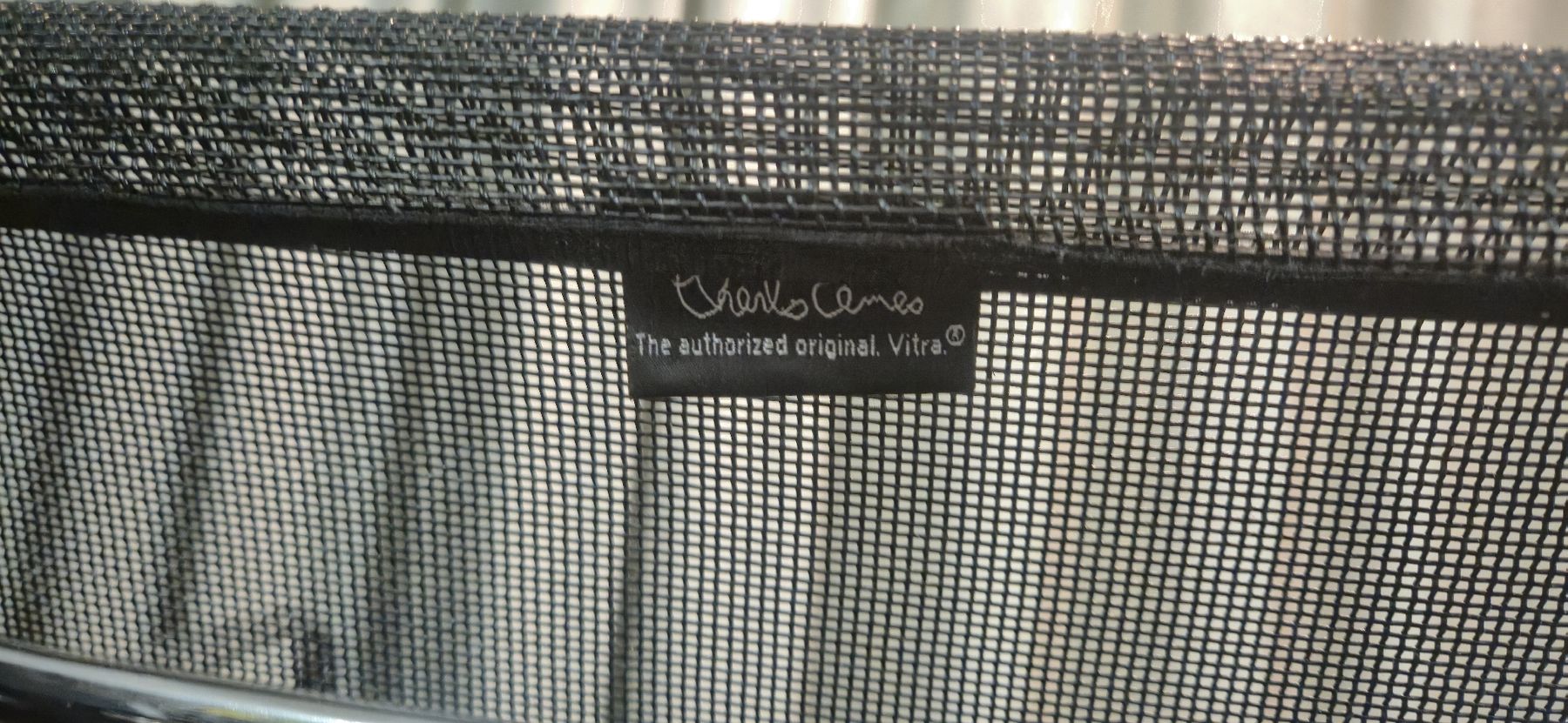 Vitra Sedie:  Vitra Aluminium Chair Eames  – Usato da Meilen venduto da COSTA_ABC 6
