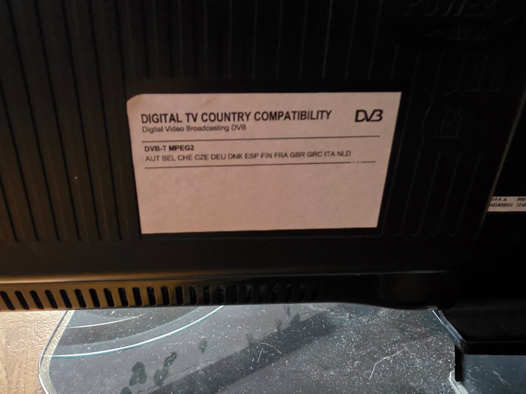 Philips Televisori: Philips TV Flachbildschirm mit Ledbeleuchtung. – Usato da Brienzwiler venduto da vegetabelvamp 8