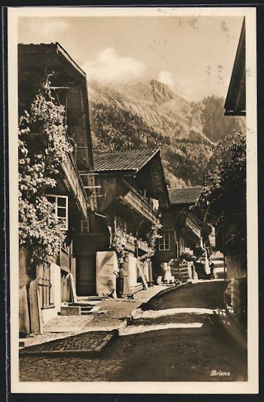 Cartoline postali: AK Brienz, Strassenansicht mit Mann – Usato da Berlin venduto da bartko-reher