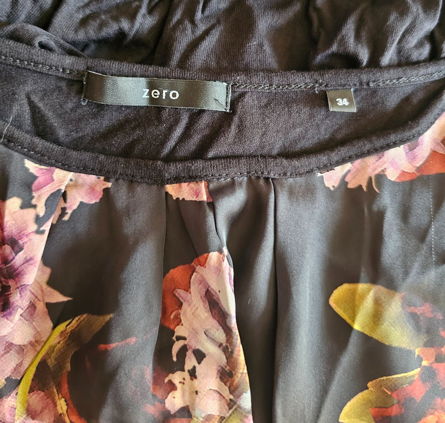 T-shirt: Blusen Shirt ZERO Gr. 34 floraler Print – Usato da Füllinsdorf venduto da Sunnebliemli7 2