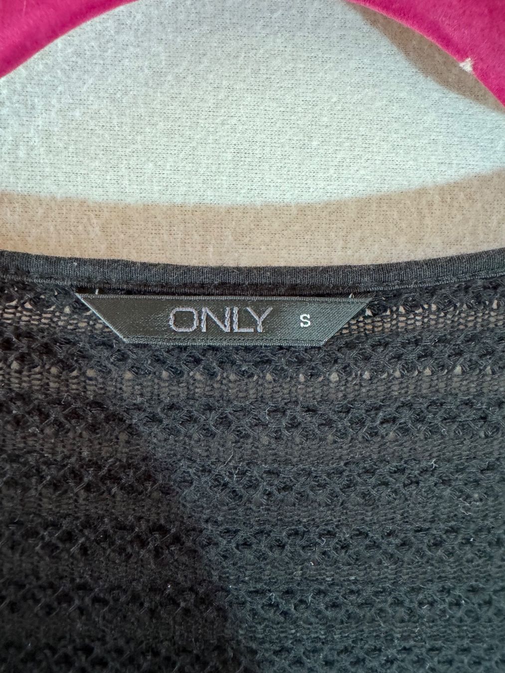 Only Jacken: Elegante schwarze Strickjacke vo Only Gr. – Gebraucht aus Grosswangen von second_hand_dress 1