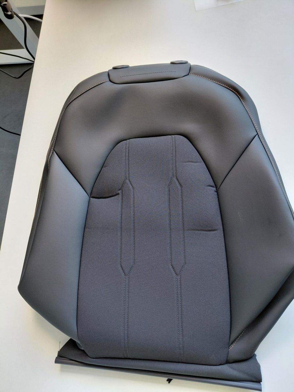 Seat Alle Ersatzteile: Original Sitzbezug Seat Leon / Formentor Fahrerseite – Neu (gemäss Beschreibung) aus Dübendorf von AMAG-Autowelt