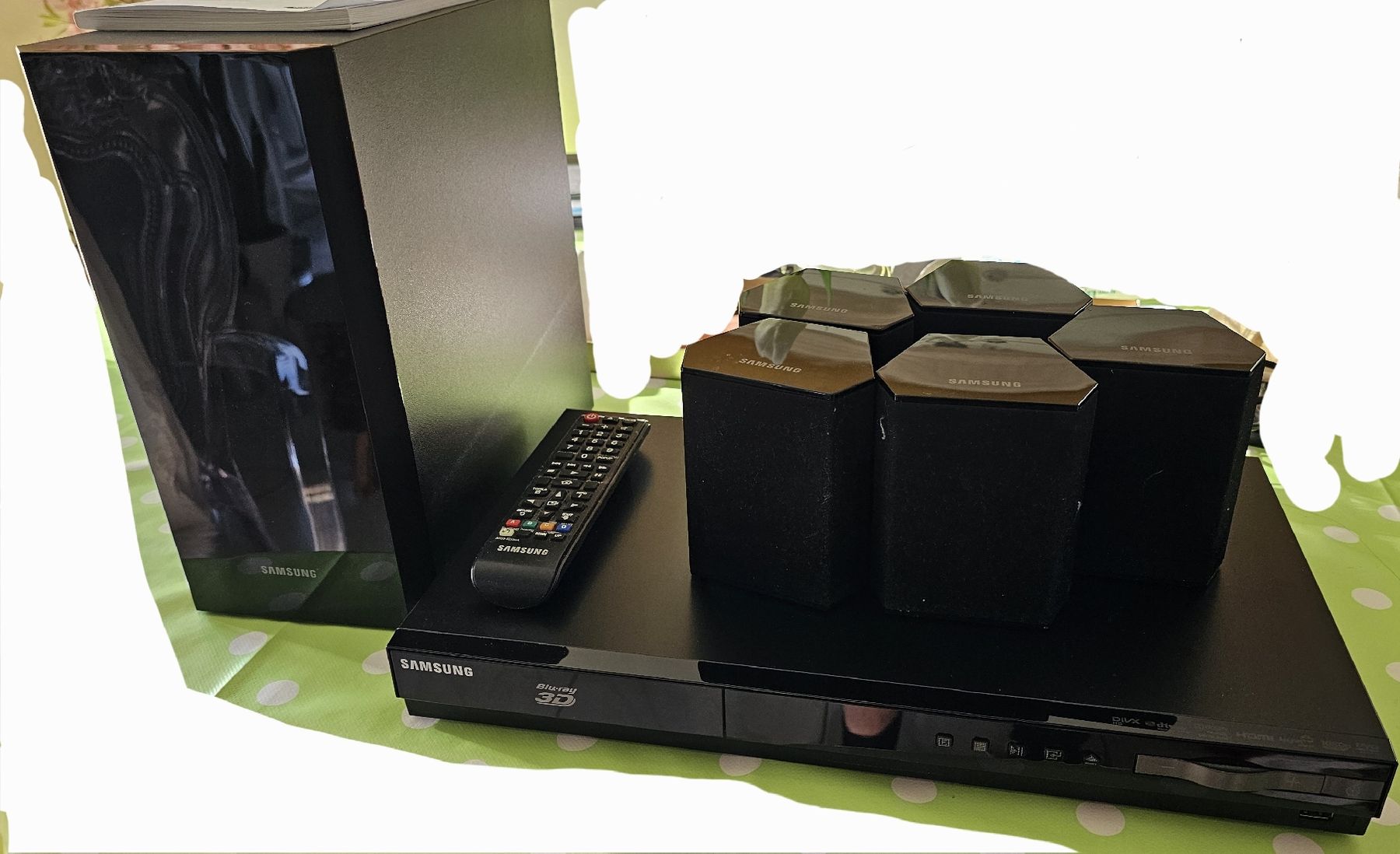 Samsung Heimkino: Samsung Heimkinoanlage, 5.1, Blu-ray – Gebraucht aus Holderbank AG von Dale29