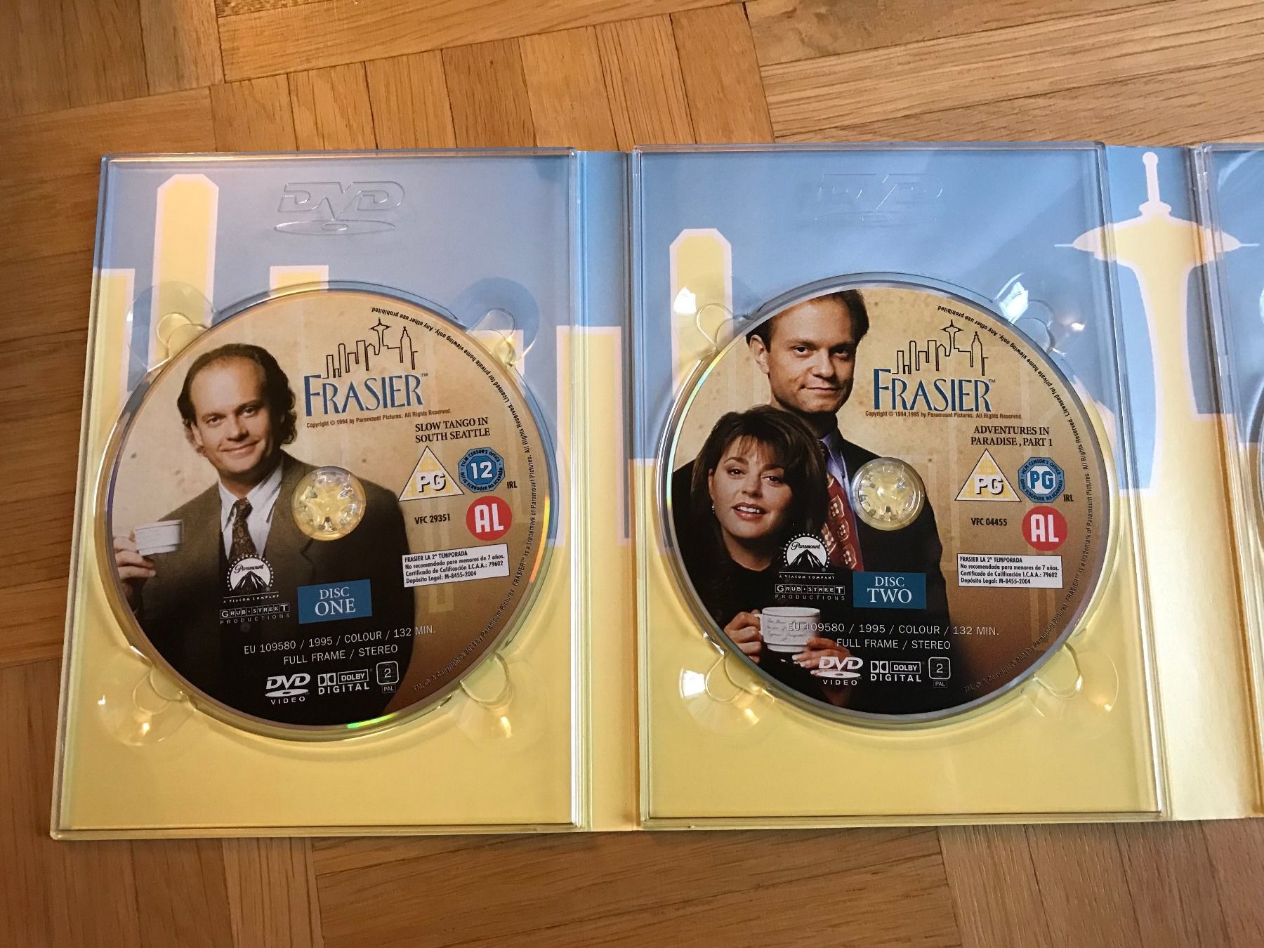 Tutti i DVDs: Frasier - Season Two - Staffel 2 - DVD – Usato da Zürich venduto da Malcom 1