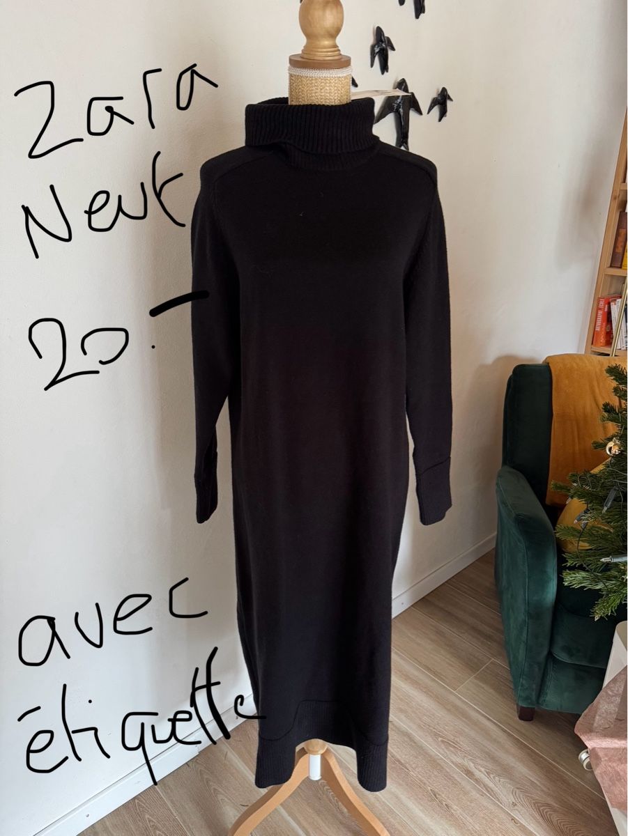 Vestiti: Robe pull Zara neuve avec étiquette, taille M, noire. – Nuovo e nell'imballaggio originale da Martigny venduto da gigikro