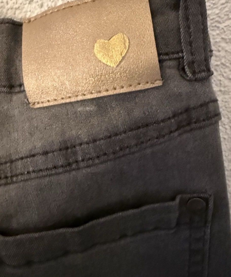 Pomp de Lux Pantaloni: Pomp de Lux grau Jeans, Gr. 146 – Nuovo (secondo la descrizione) da Freidorf TG venduto da nad_fxh7 2