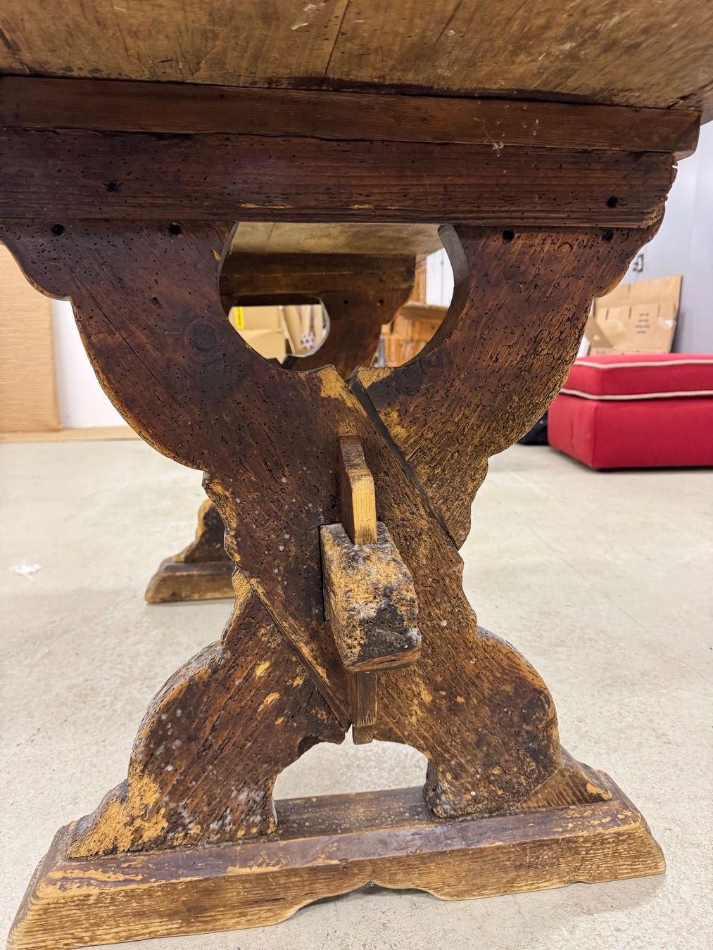 Tavoli: Exquisite French Solid Oak Farmhouse Dining Table – Usato da Oeschseite venduto da -Luxury-On-Line- 4
