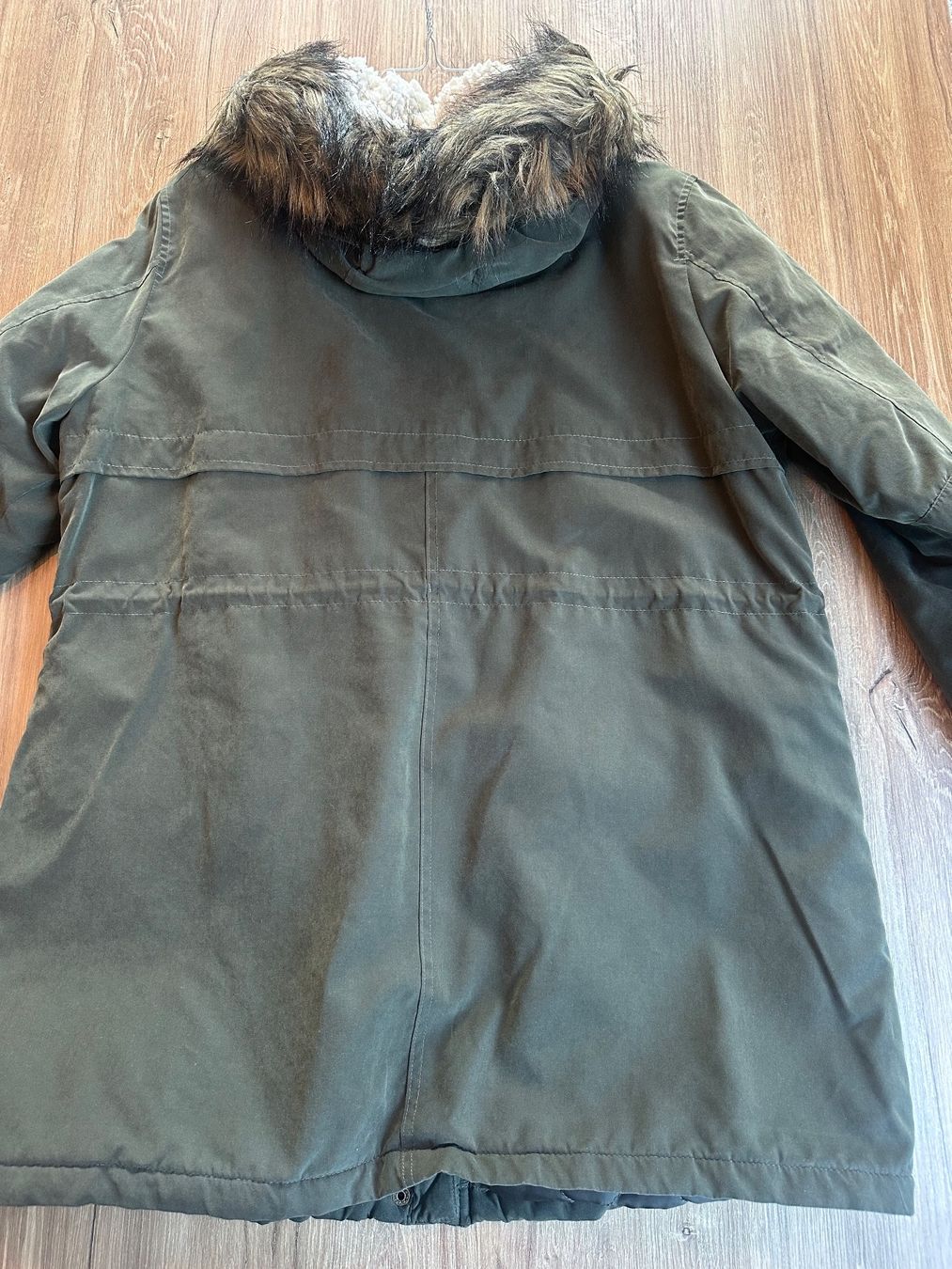 Mäntel: Warmer Winterparka mit Pelz, Gr. L, Khaki – Gebraucht aus Köniz von Infresh8 1