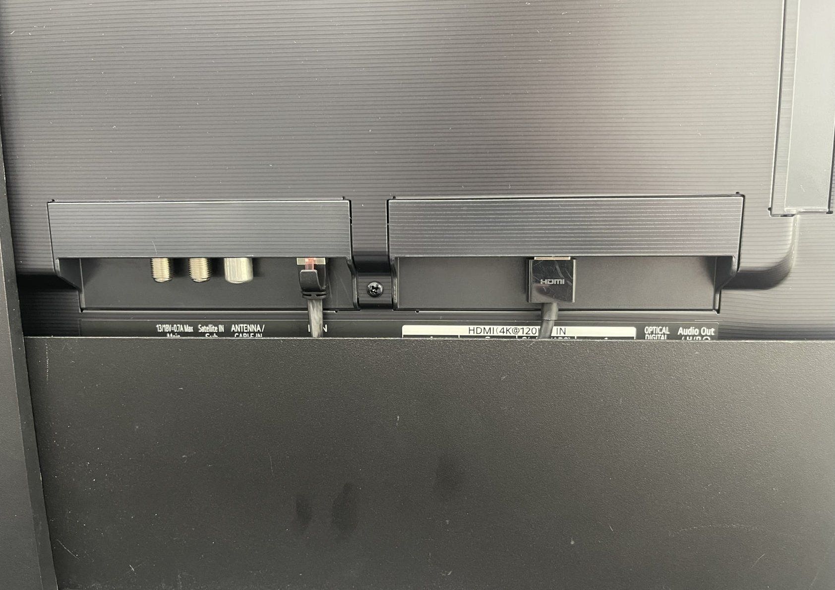 Bang & Olufsen Televisori: Bang & Olufsen TV BeoVision Eclipse-55 SoundCenter – Usato da Degersheim venduto da BA_Degersheim 4