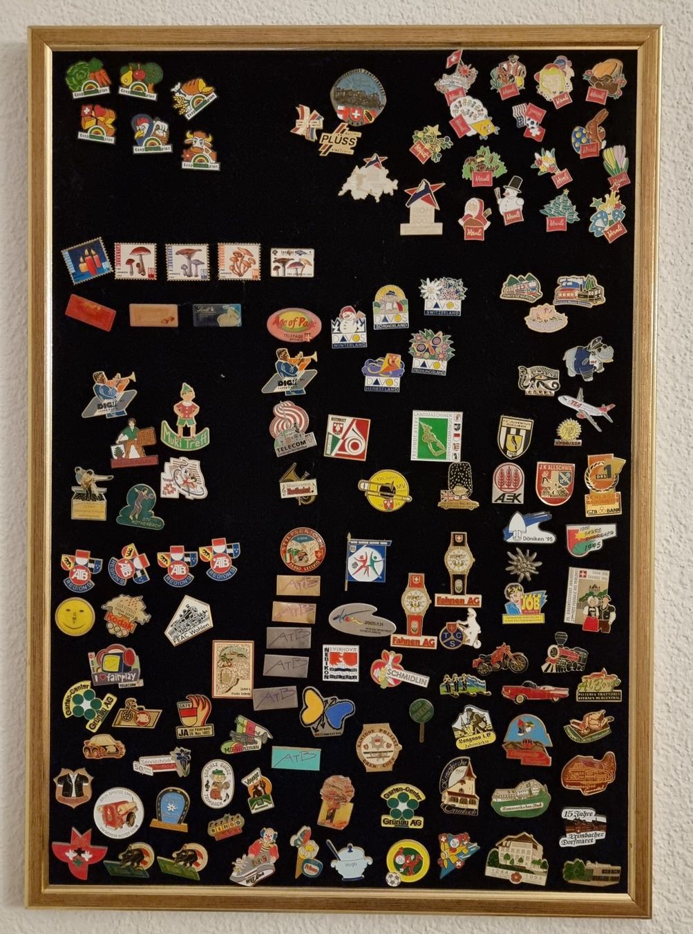Tutte le decorazioni: Pinwand mit ca. 100 verschiedenen Pins – Usato da Lostorf venduto da Dalbi