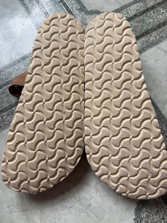 Birkenstock Chaussures femmes: Birkenstock Gizeh Gr 40 – D'occasion à Zürich par bil_s7tp 2