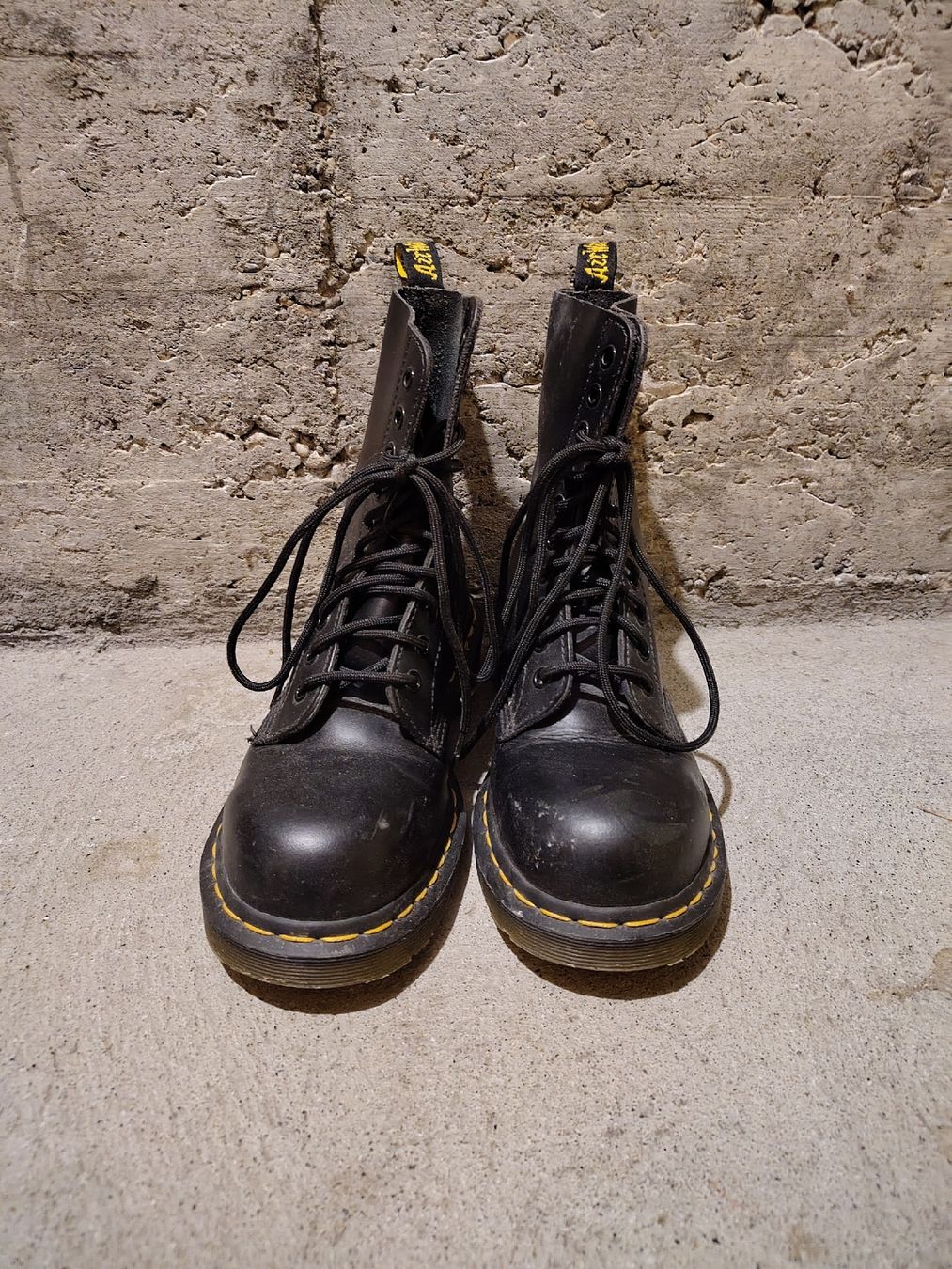 Dr. Martens Chaussures hommes: Dr Martens Stiefel Gr 38 – D'occasion à Biel/Bienne par Zaiba