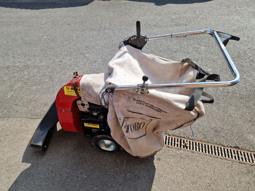 Toro Toutes les machines: TORO Laubsaeuger Recycler, Briggs&Stratton Motor, Guter Zust – D'occasion à Morschach par Fimhof 9