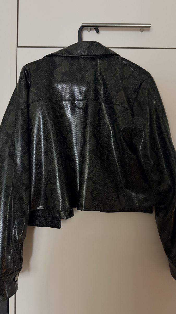 Zara Lotti di vestiti: ZARA Set (Schlangenleder- Optik) – Nuovo (secondo la descrizione) da Wallisellen venduto da SKO96 2
