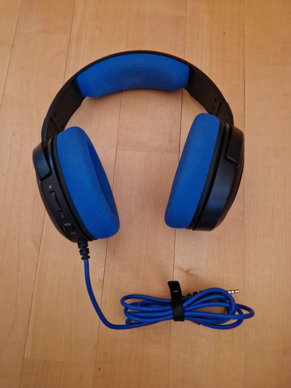 Corsair Cuffie: Corsair HS35 Stereo Gaming Headset – Usato da Muttenz venduto da irina_66 2