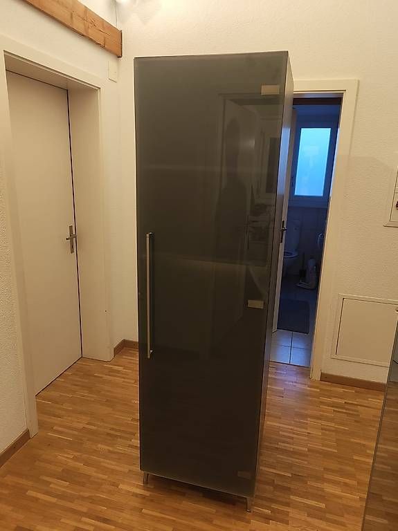 Armoires: Kleiderschrank – D'occasion à Ostermundigen par dsc_7mbw