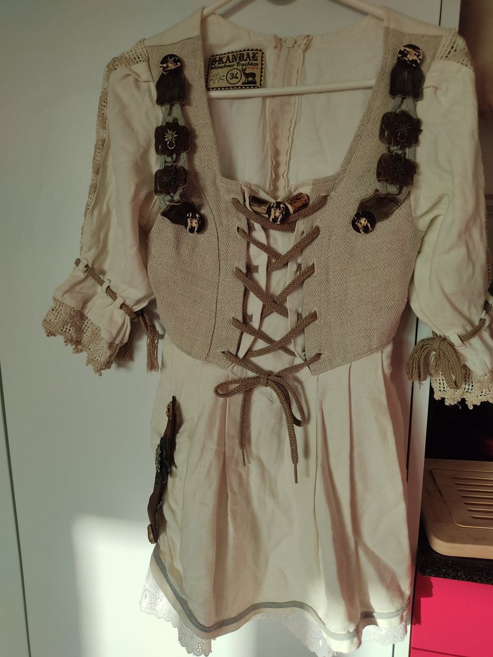 Costumi: Münchner Trachten Original – Usato da Bern venduto da Celinesim99 3