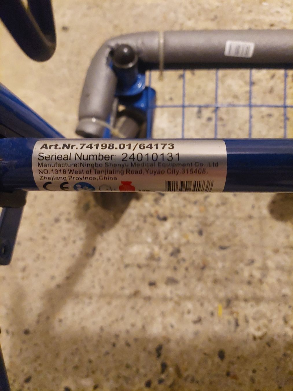 Ausili per la deambulazione: Rollator blau – Usato da Gränichen venduto da rooney90 2