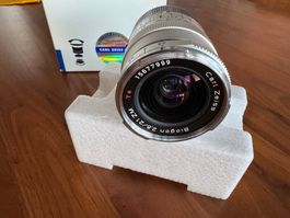 Zeiss Biogon T* 2.8/21mm ZM (Leica M, Vollformat) + Blende
