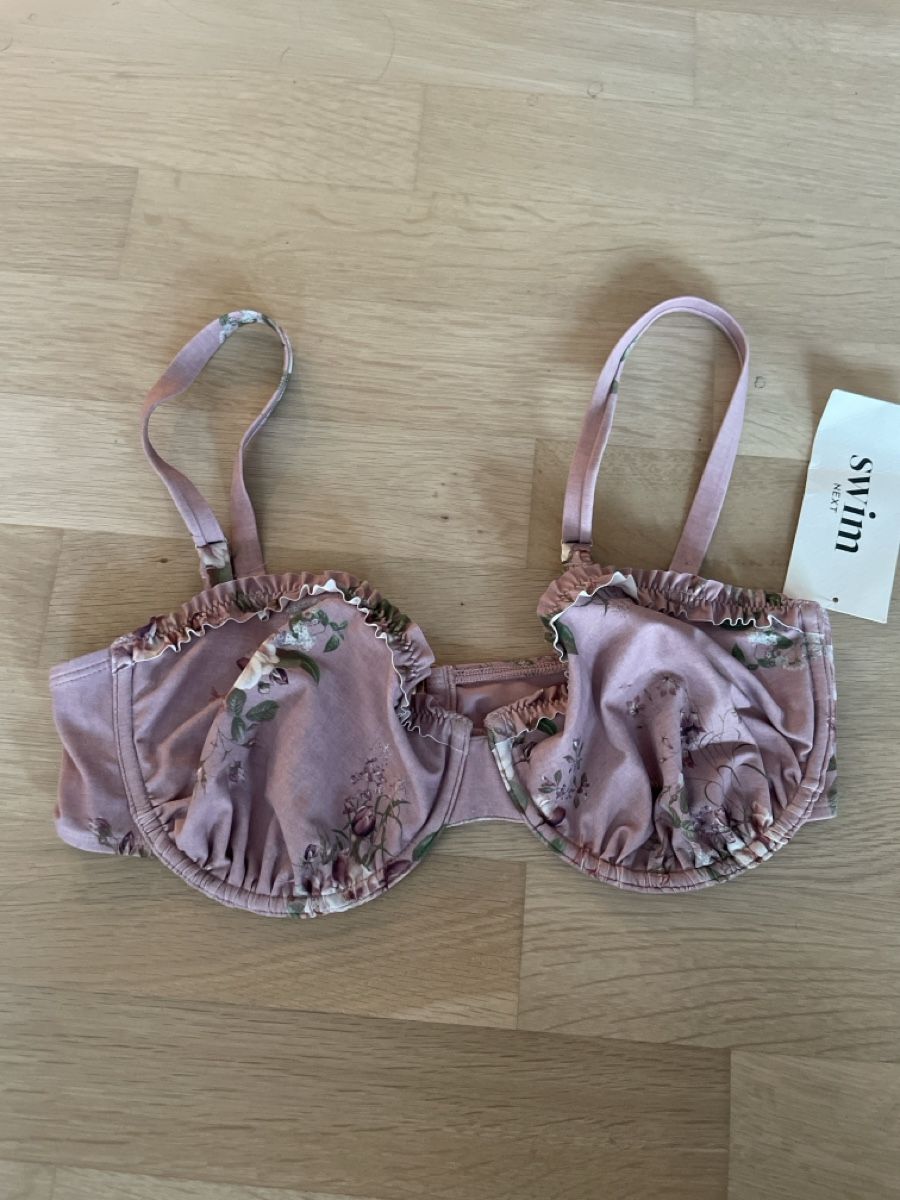 Next Badekleider & Bikinis: Bikini Oberteil Grösse 38D neu mit Etikett gemustert – Neu und originalverpackt aus Heimberg von maudeva