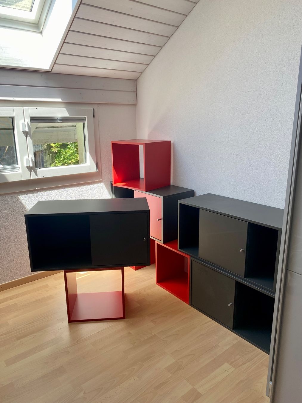Micasa Étagères: Regal Elemente rot/anthrazit gebraucht LINUS – D'occasion à Willisau par mima2.0 3