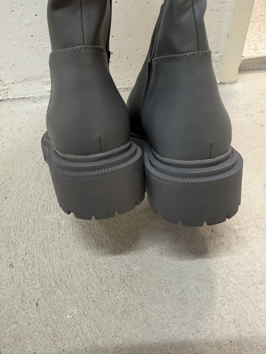 Monki Damenschuhe: Stiefel – Neu und originalverpackt aus Kriens von g_b_mk7j 5