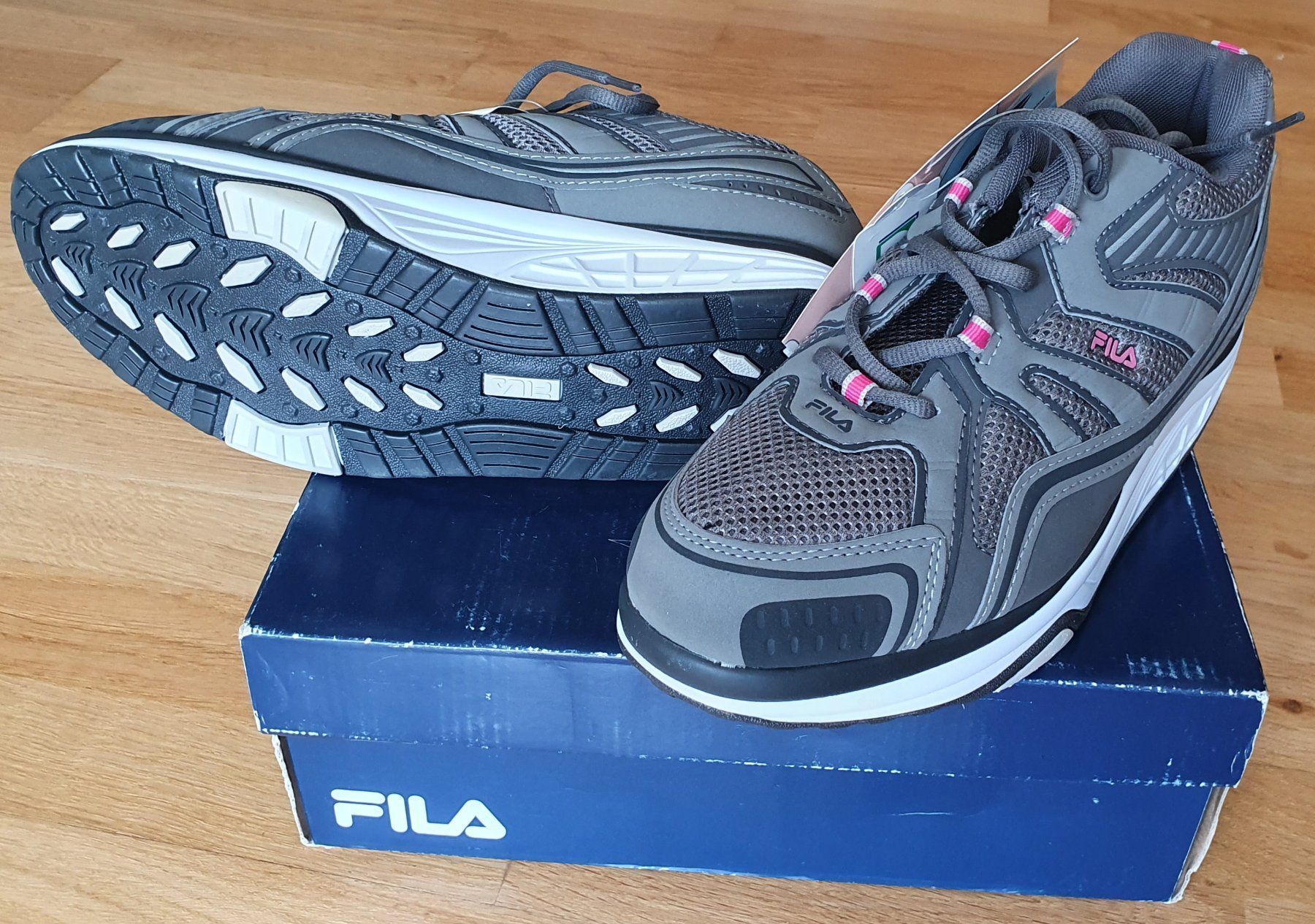 Fila Scarpe da donna: Chaussures Fila - Taille 41 - Neuves – Nuovo e nell'imballaggio originale da Court venduto da Jovi2
