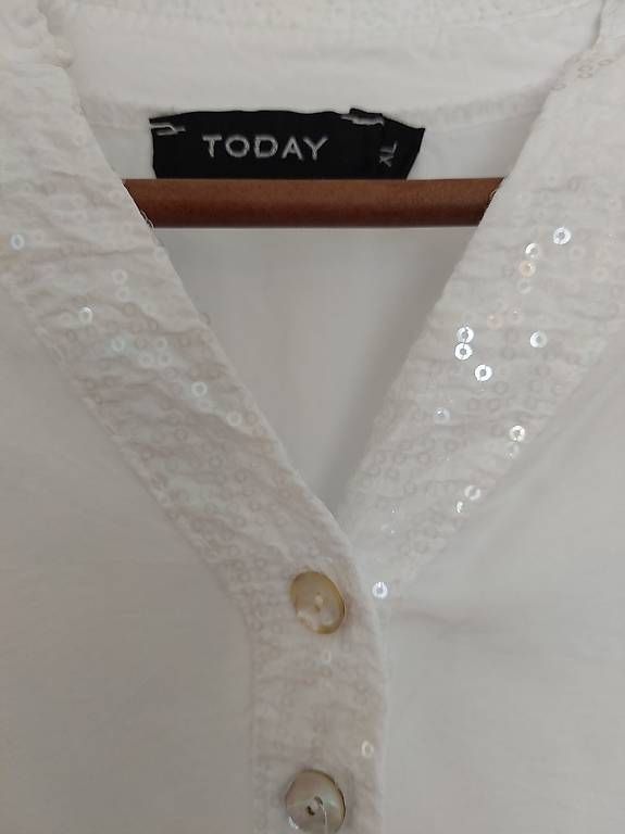 Blusen: Tolle weisse lange Bluse xl – Gebraucht aus Leuggern von silbergirl 1
