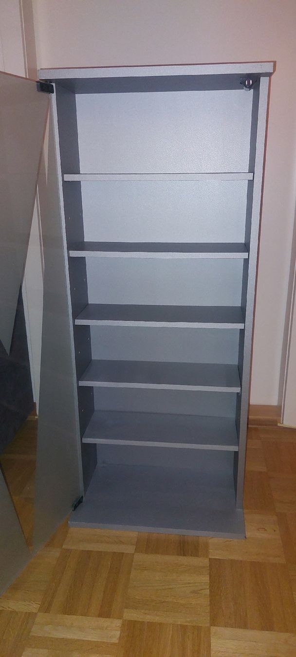 Vetrine: CD-Möbel, Graues Holz, Glasfront, gute Zustand – Usato da Thun venduto da Zeitmanager 1