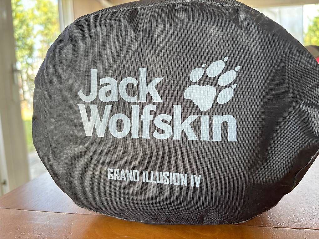 Jack Wolfskin Tende : Tente Jack Wolfskin 4 places – Usato da Villarlod venduto da All77 4