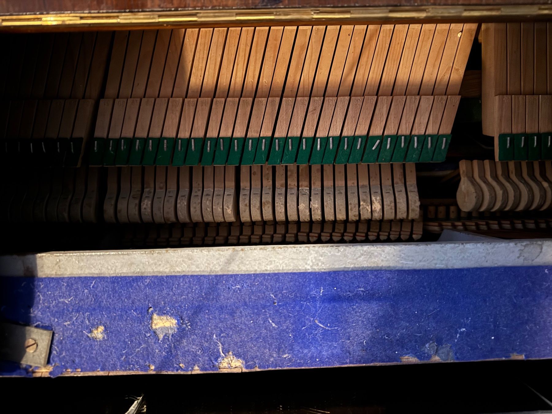 Musikinstrumente: Antike Mini Klavier 6.5 Oktaven – Gebraucht aus Grabs von mayram27 6