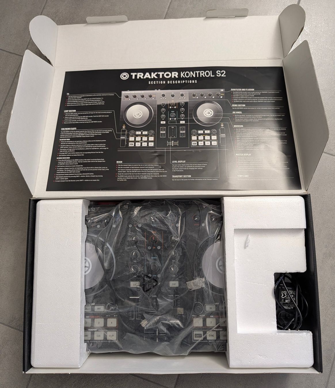 Native Instruments Platines de mixage: Contrôleur DJ Traktor Control S2 – D'occasion à Lausanne par bor_7nx2 2