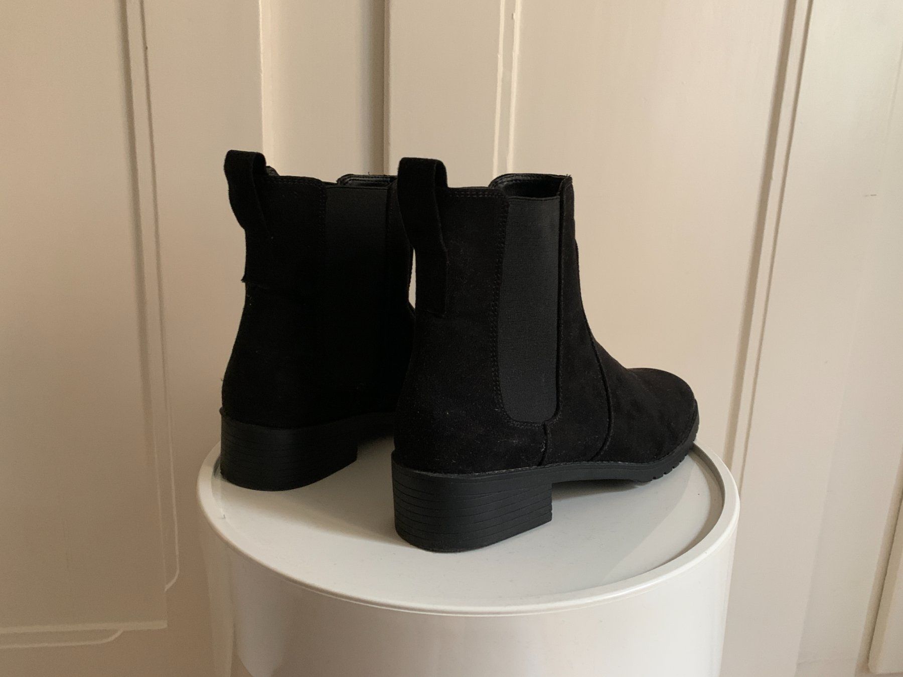 H&M Chaussures femmes: Stiefelette schwarz - 38 – D'occasion à Zürich par Diazaio 2