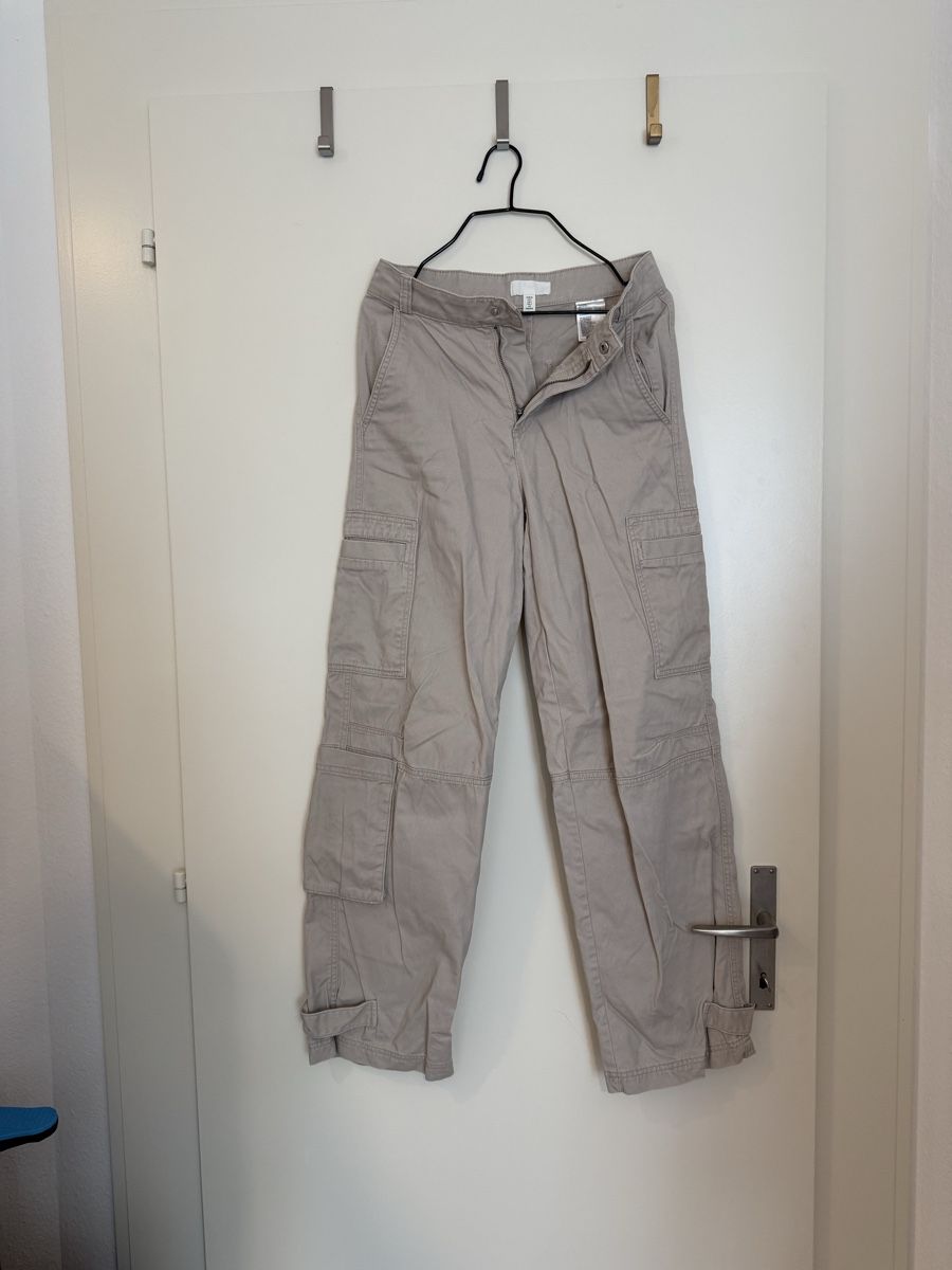 H&M Pantaloni: Cargo Hose beige H&M Gr. 34 – Usato da Luzern venduto da vqu_8gks