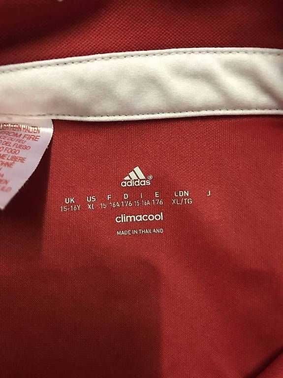Survêtements: Maillot original Bayern Munich T 176 – D'occasion à Cheseaux-Lausanne par Fannelle01 2