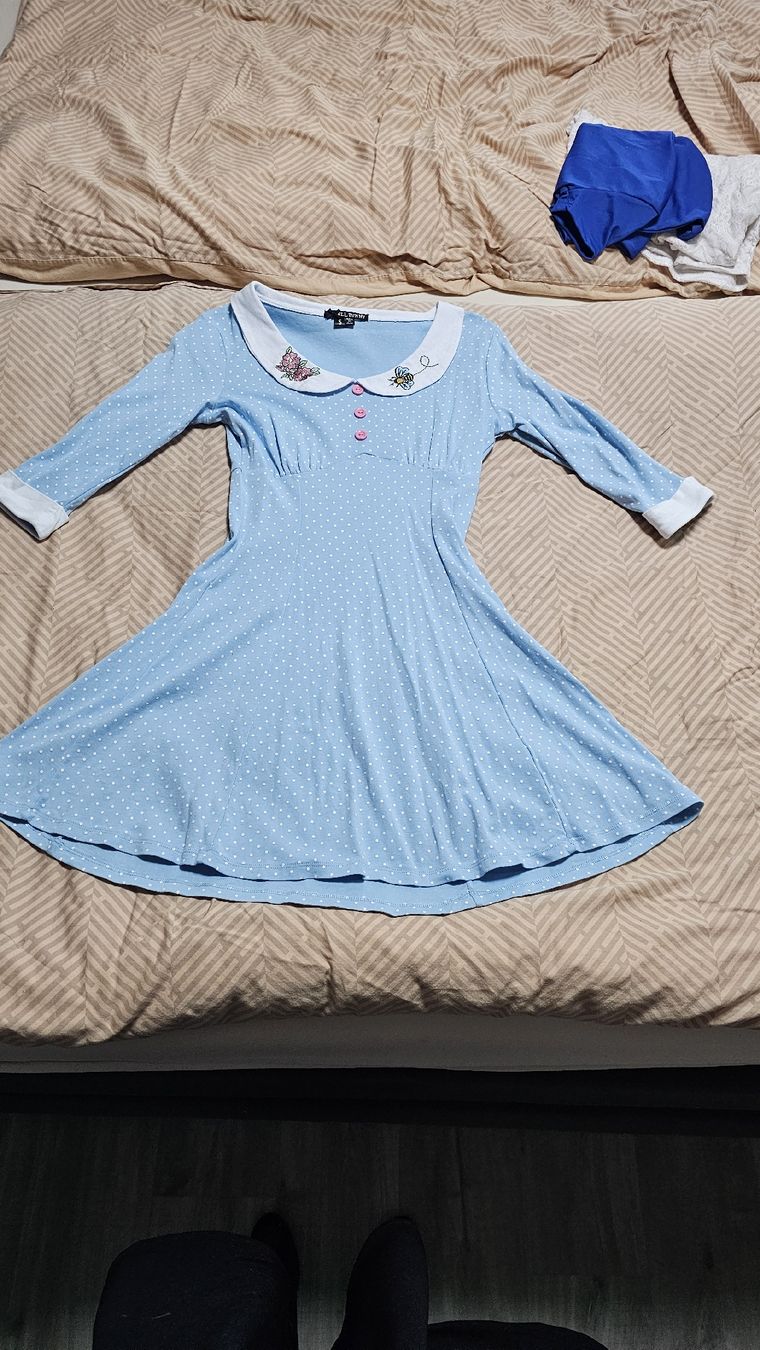 Kleider: Pin-up Kleid von Hell Bunny – Gebraucht aus Wallbach von ast_n7q9