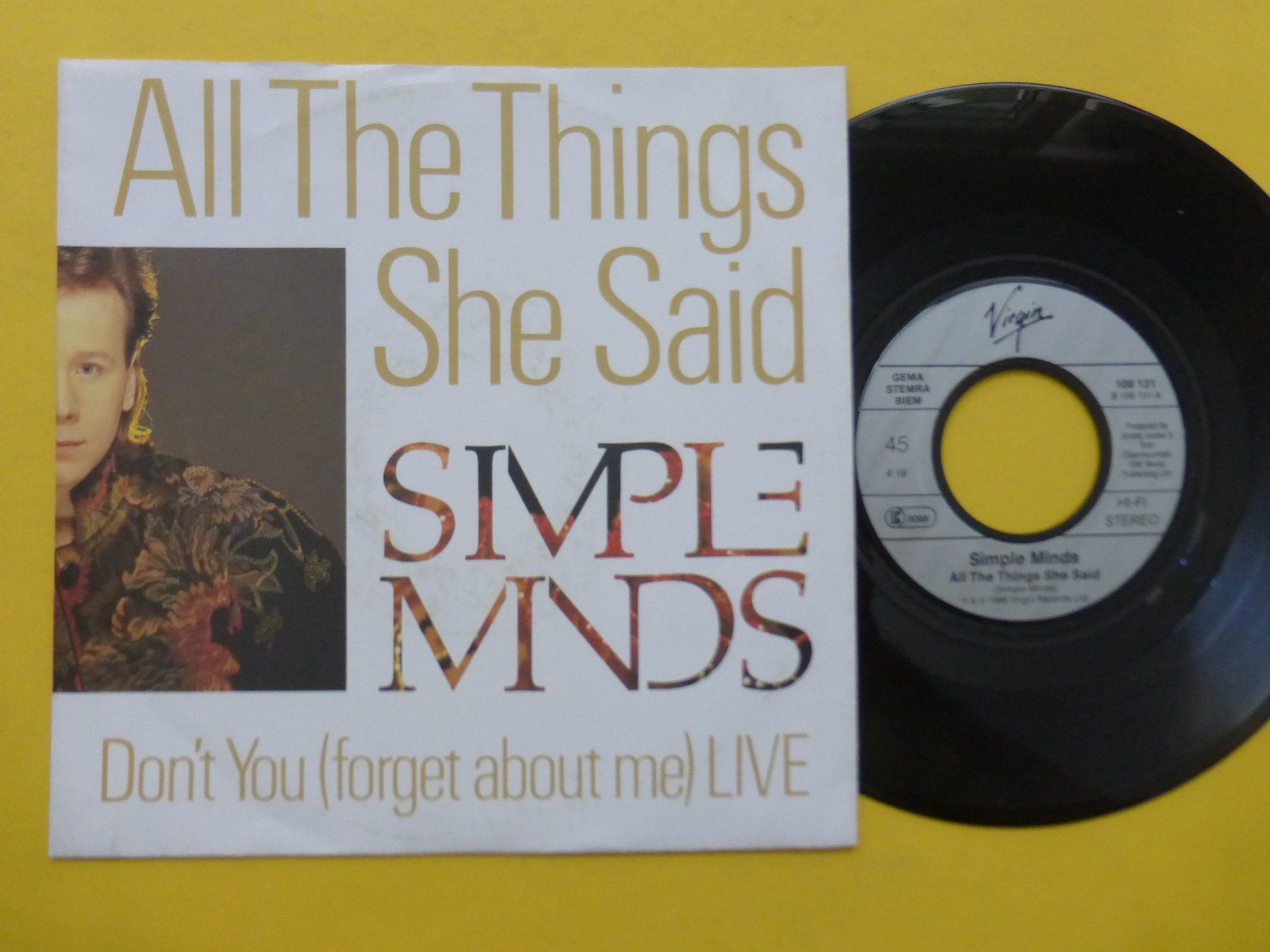 Dischi in vinile: Simple Minds – All The Things She Said – Usato da Zürich venduto da Swiss57