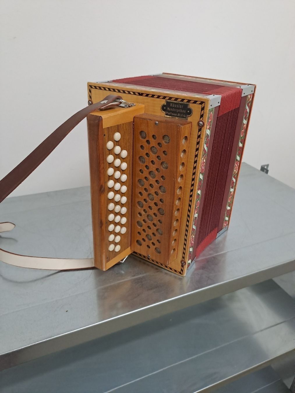 Instruments de musique: Haüsler orgeli ton A – D'occasion à Villeneuve par BibiVintage 4