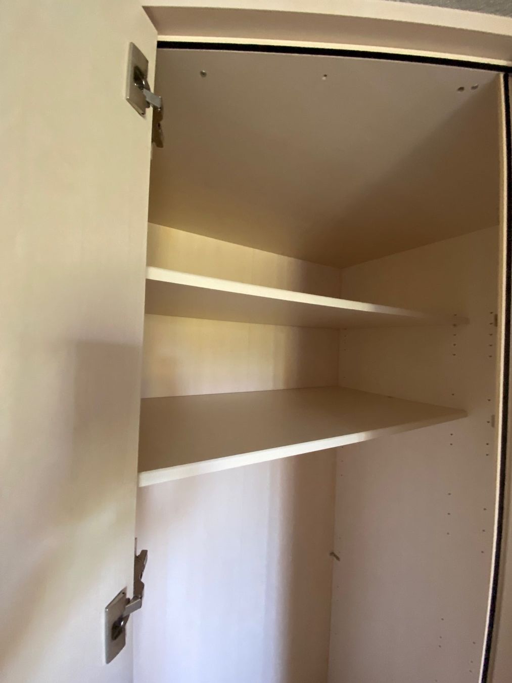 Armadi: Eckkleiderschrank hell Holzoptik mit Spiegel – Usato da Winterthur venduto da paris952 9