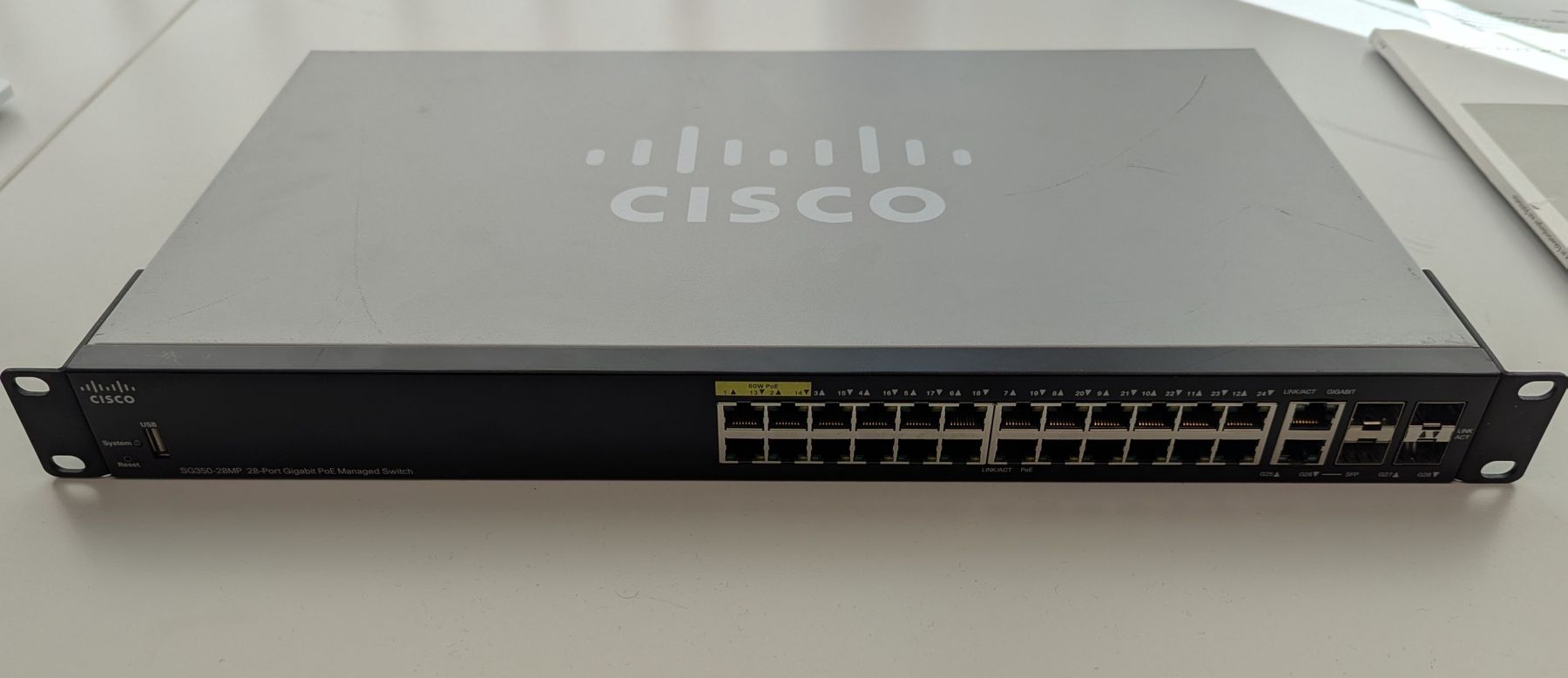 Cisco Hub & Switch: Cisco SG350-28MP Ethernet Switch – Usato da Zürich venduto da pointedarch