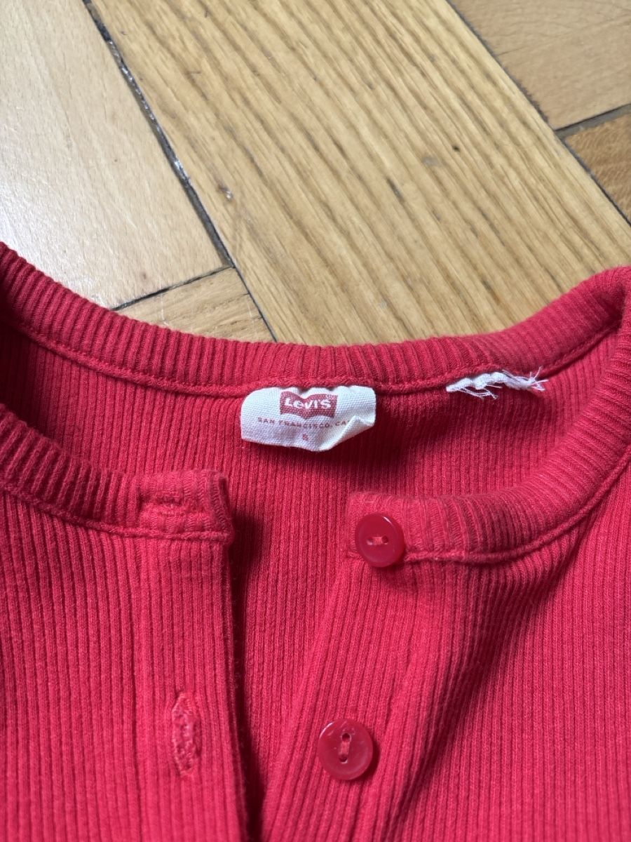 Levi's Top: Levis Top – Usato da Bern venduto da Lydiixa 2
