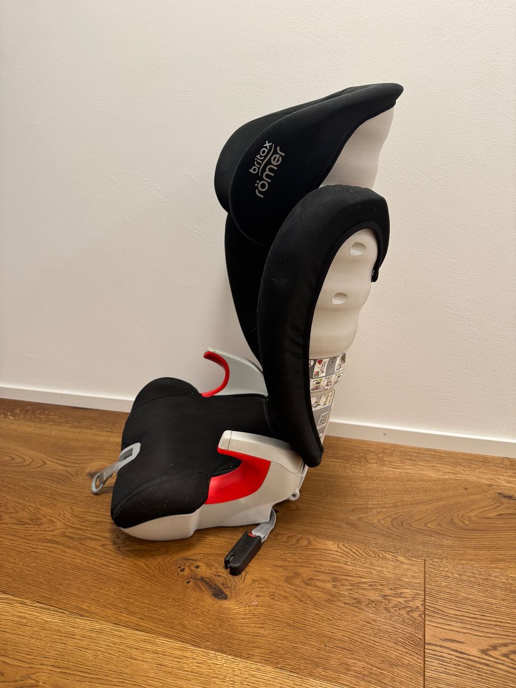 Britax Römer Seggiolini per auto: Britax Römer KIDFIX SL Autositz – Usato da Rüti ZH venduto da emu1982 1