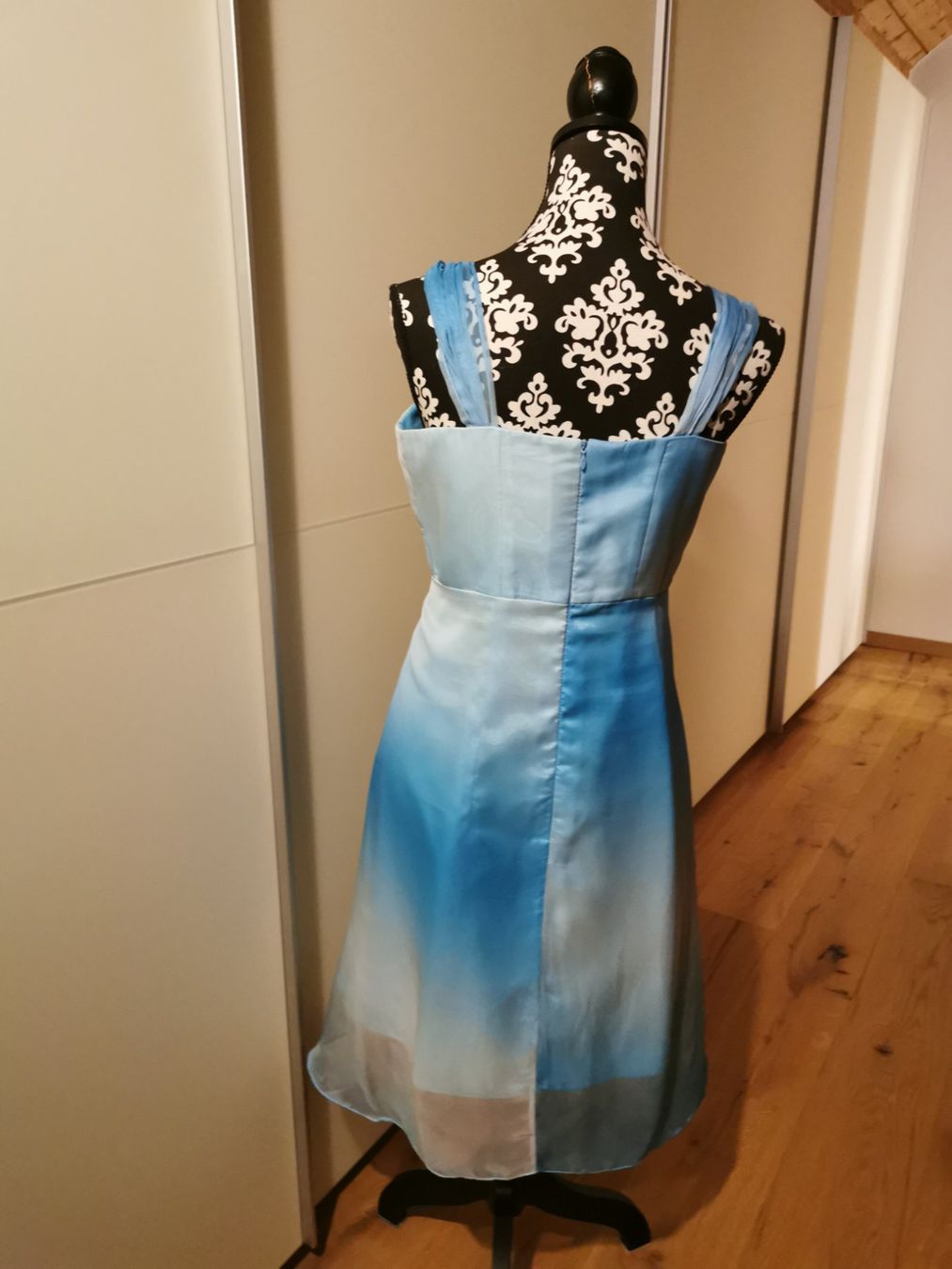 Robes: Traumhaftes Kleid – D'occasion à Menziken par Giulietta1 5