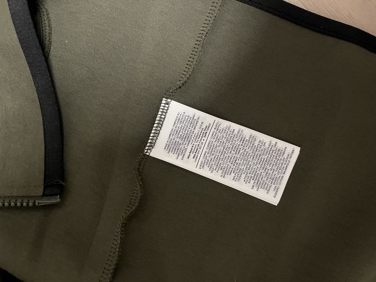 Nike Giacche: Trainerjacke Nike PSG oliv M neu – Nuovo (secondo la descrizione) da Birrwil venduto da vanyboo 5