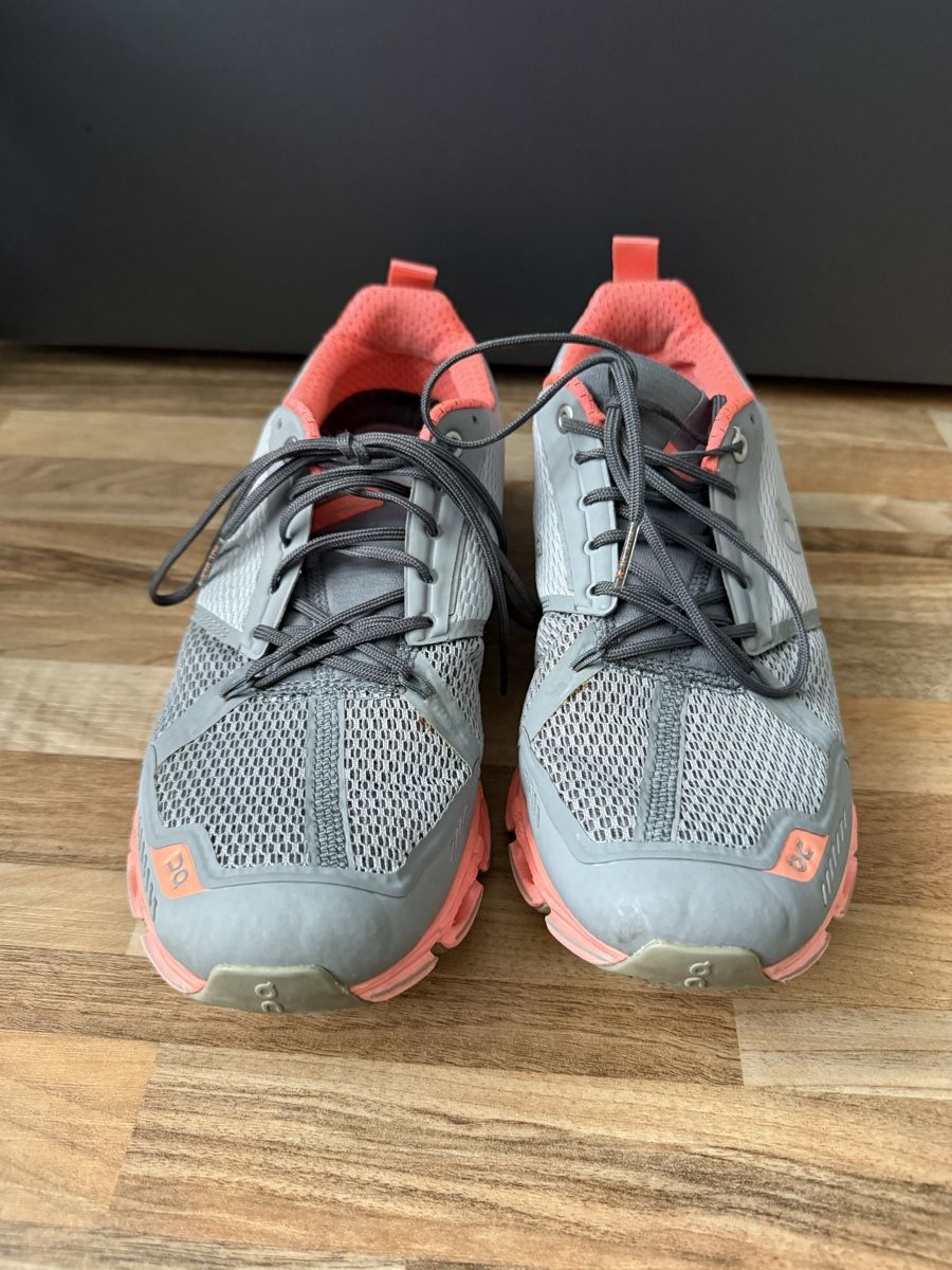 On Chaussures femmes: On Cloudflyer – D'occasion à Buchs AG par MiWeFe17 1