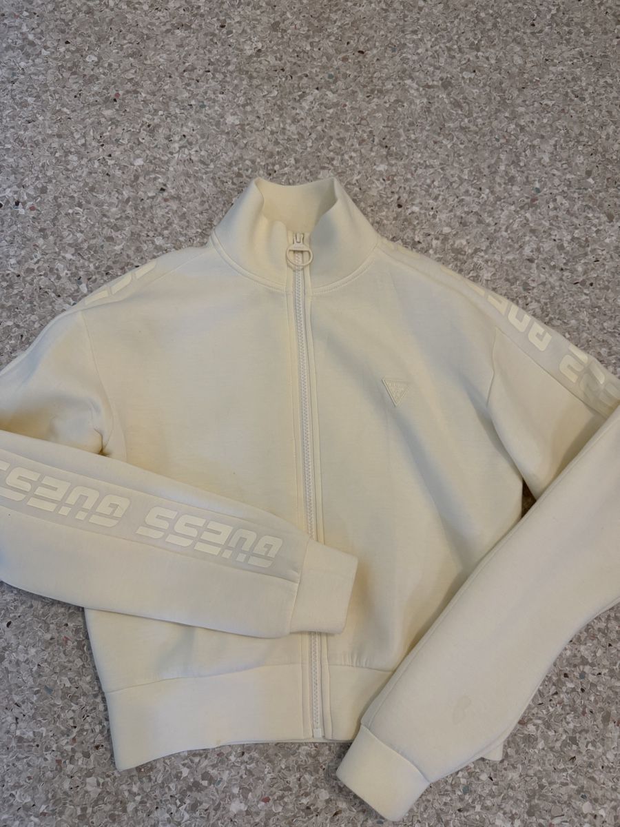 Guess Jacken: Guess Jacke Cremefarben Grösse M – Neu (gemäss Beschreibung) aus Luzern von Lorena.haj 2