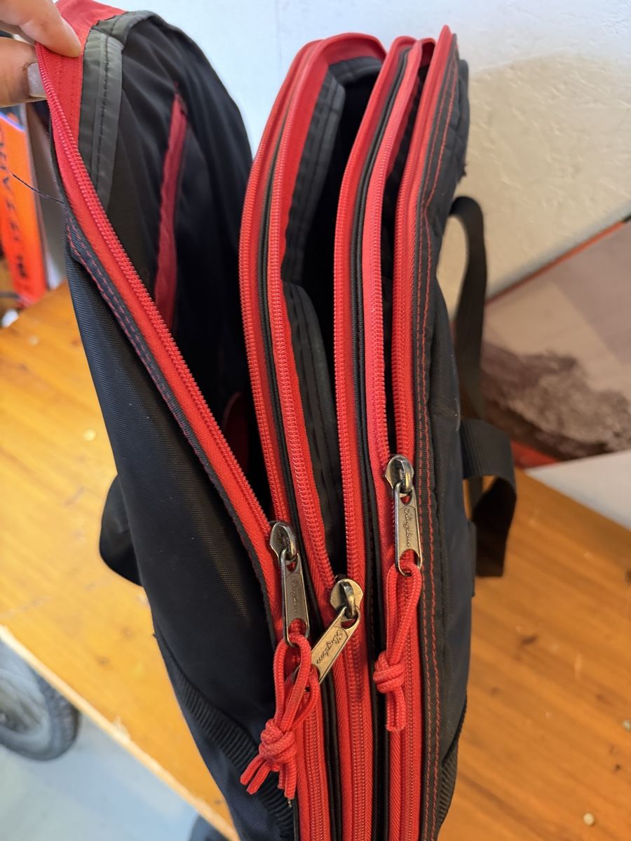 Swiss Ersatzteile: DT Laufradtasche 3-fach – Gebraucht aus Murten von Ski-Outlet 2