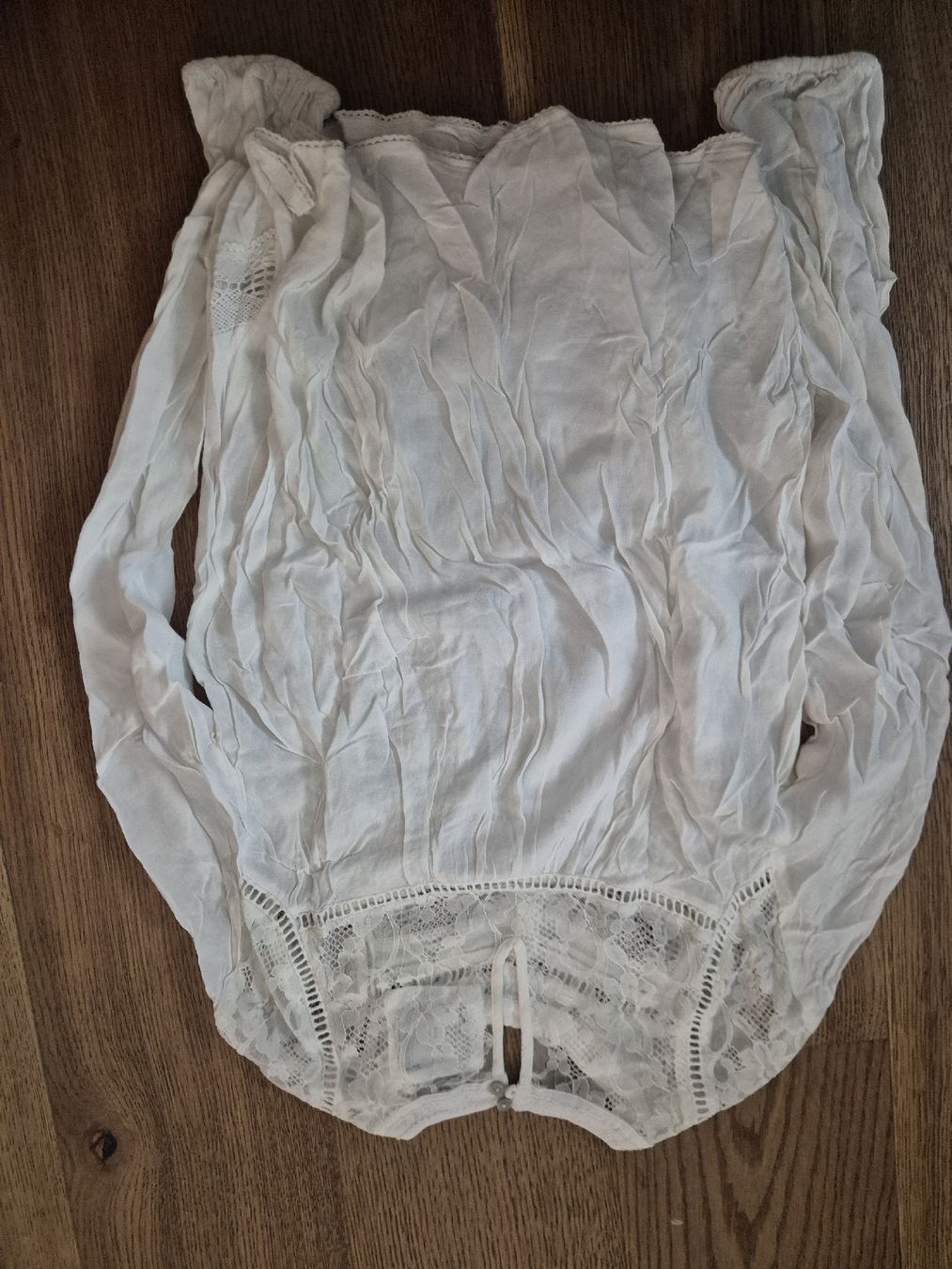 Superdry Blusen: superdry frauenbluse Gr.M weiss – Gebraucht aus Ostermundigen von Louhdezd 3
