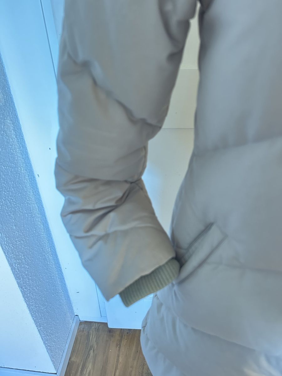 Cappotti: Nike Daunenmantel beige – Usato da Oberrieden venduto da SolarisZH 2